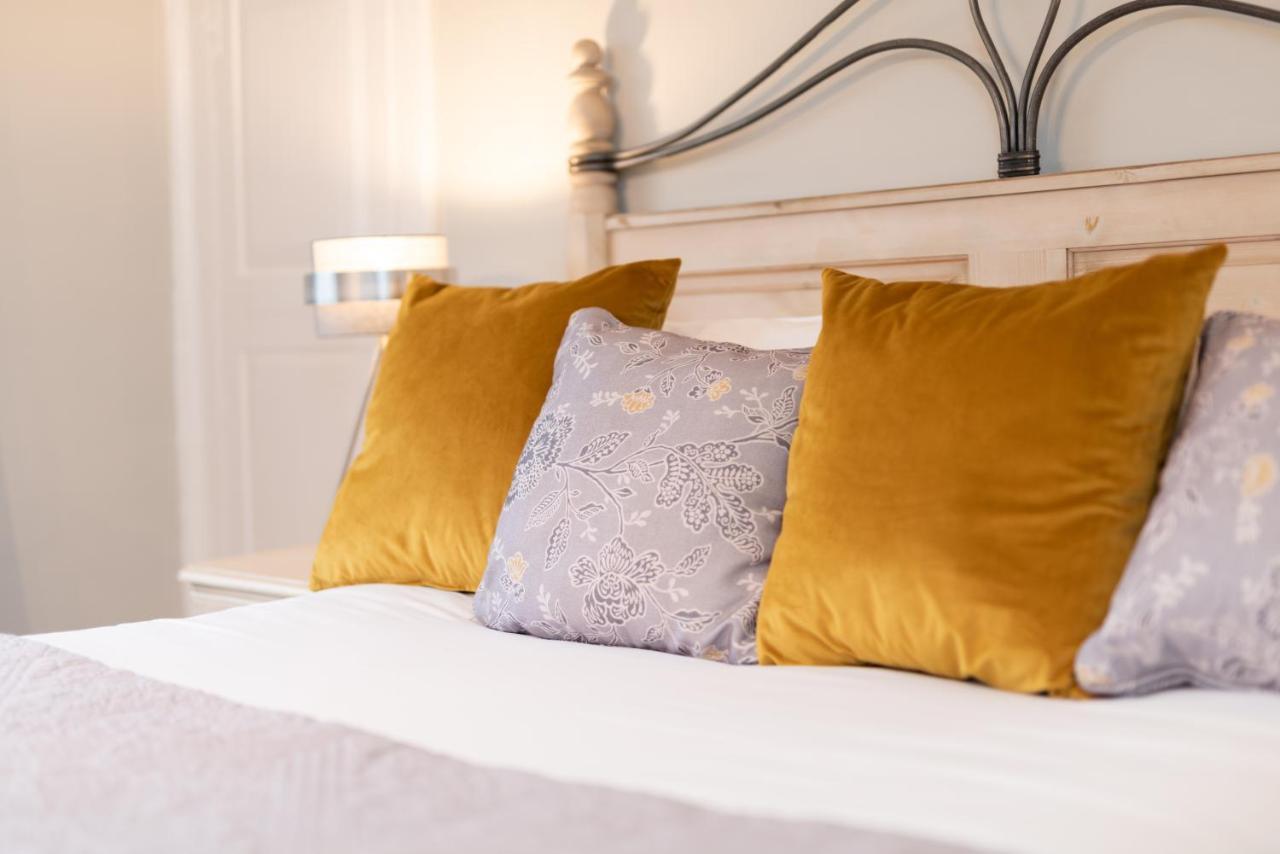 Jersey Arms Hotel 비세스터 외부 사진
